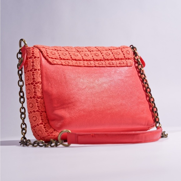 Darling Coral Lace Women’s crossbody Bag - Picture 4 of 9